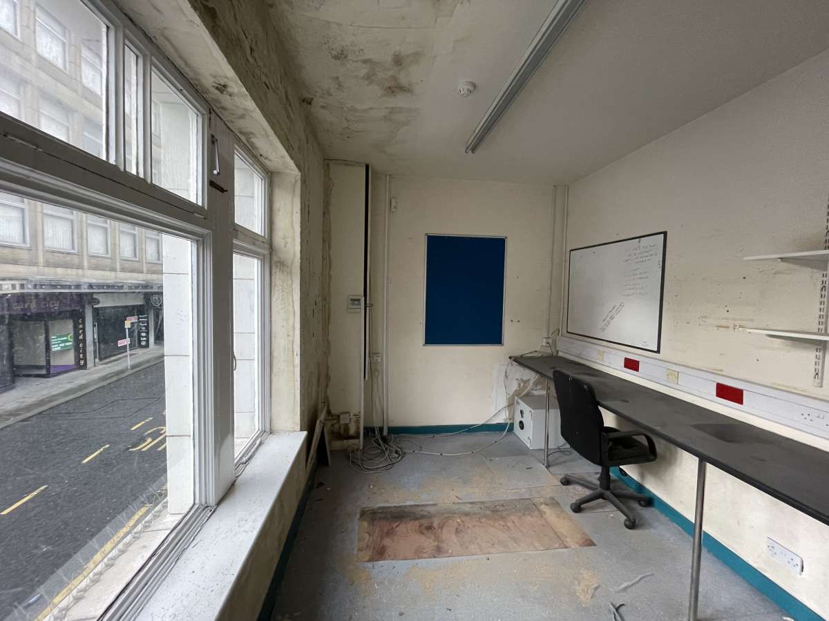 Office in Halifax - photo 2