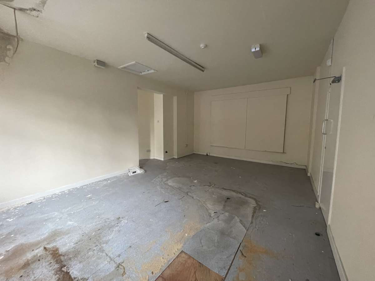 Office in Halifax - photo 4