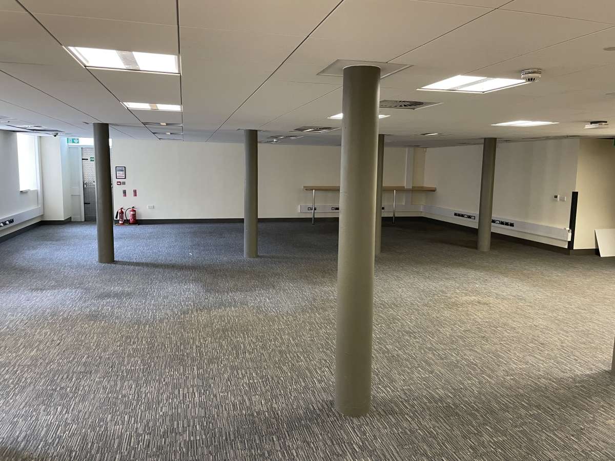 Office in Halifax - photo 3