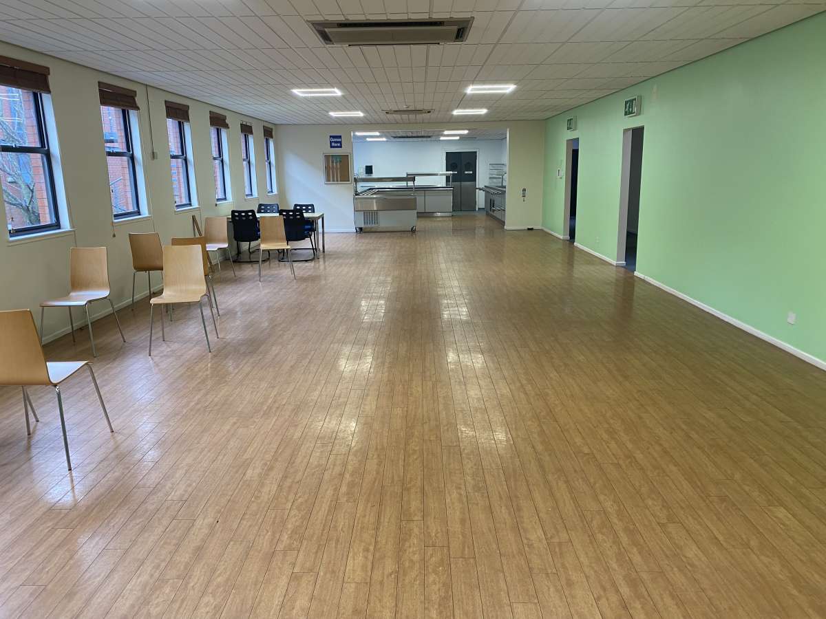 Office in Newark-On-Trent - photo 4