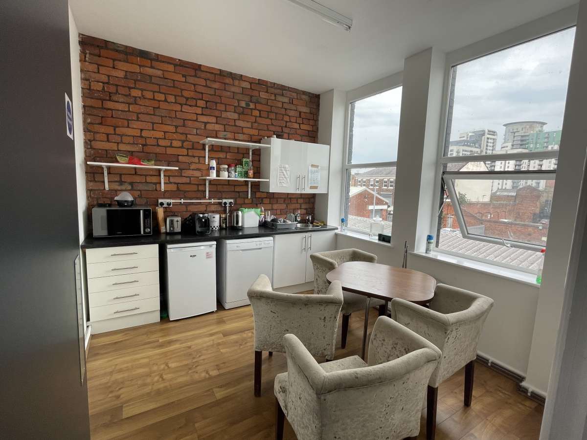 Office in Manchester - photo 3