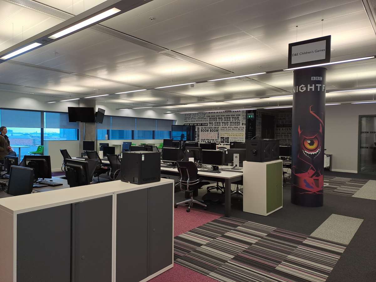 Office in Salford - photo 2