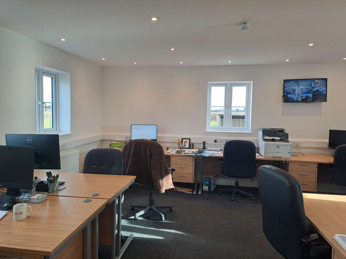 Office in Spalding - photo 4