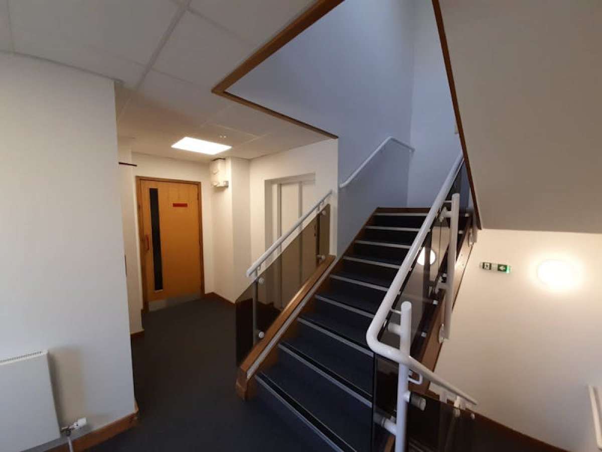 Office in Andover - photo 3