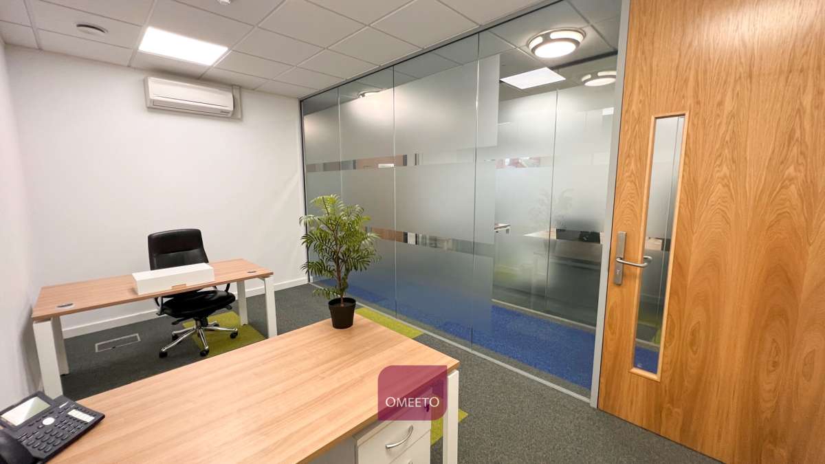 Office in Nottingham - photo 3