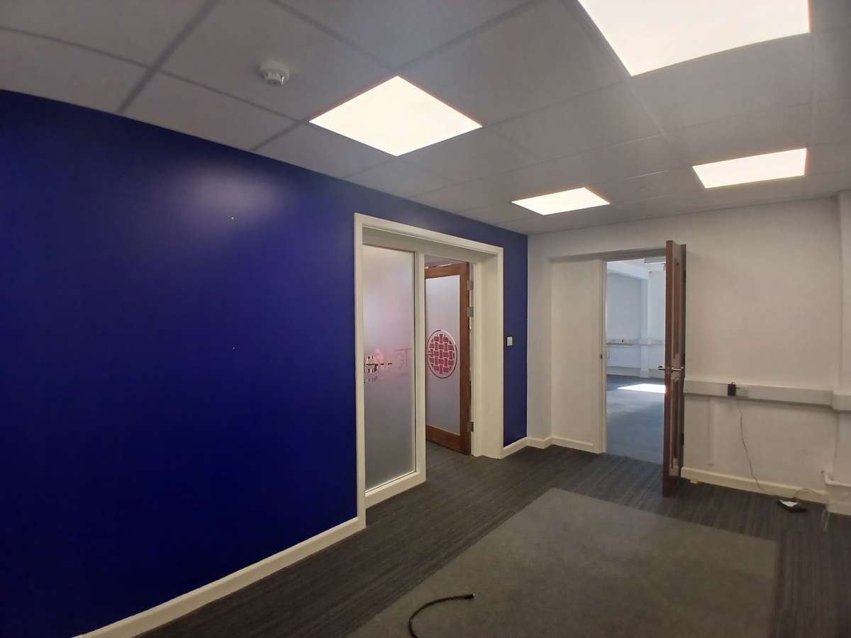 Office in Bradford - photo 3