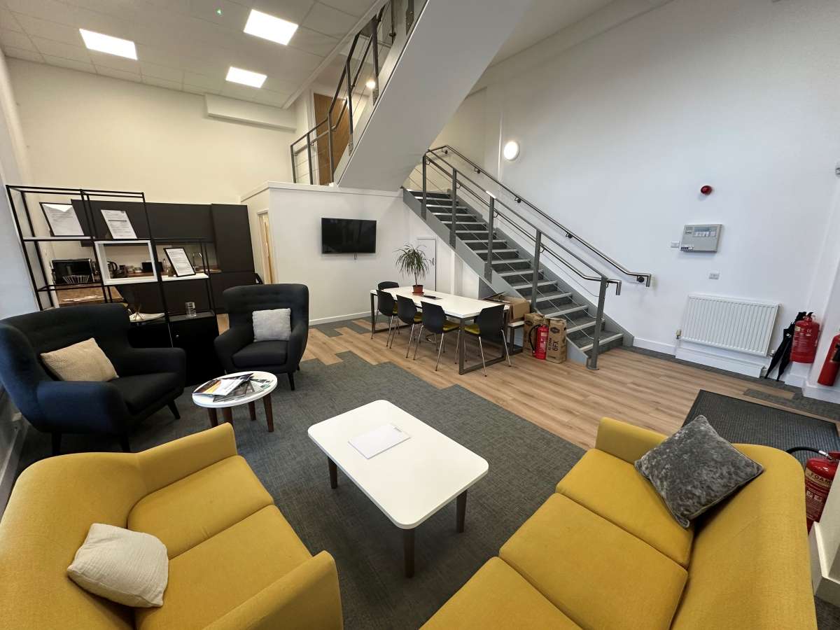 Office in Leicester - photo 2