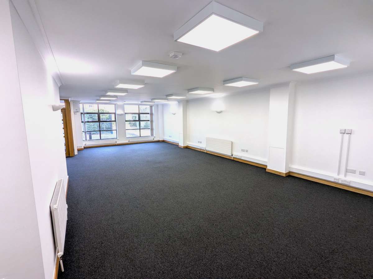 Office in Cambridge - photo 2