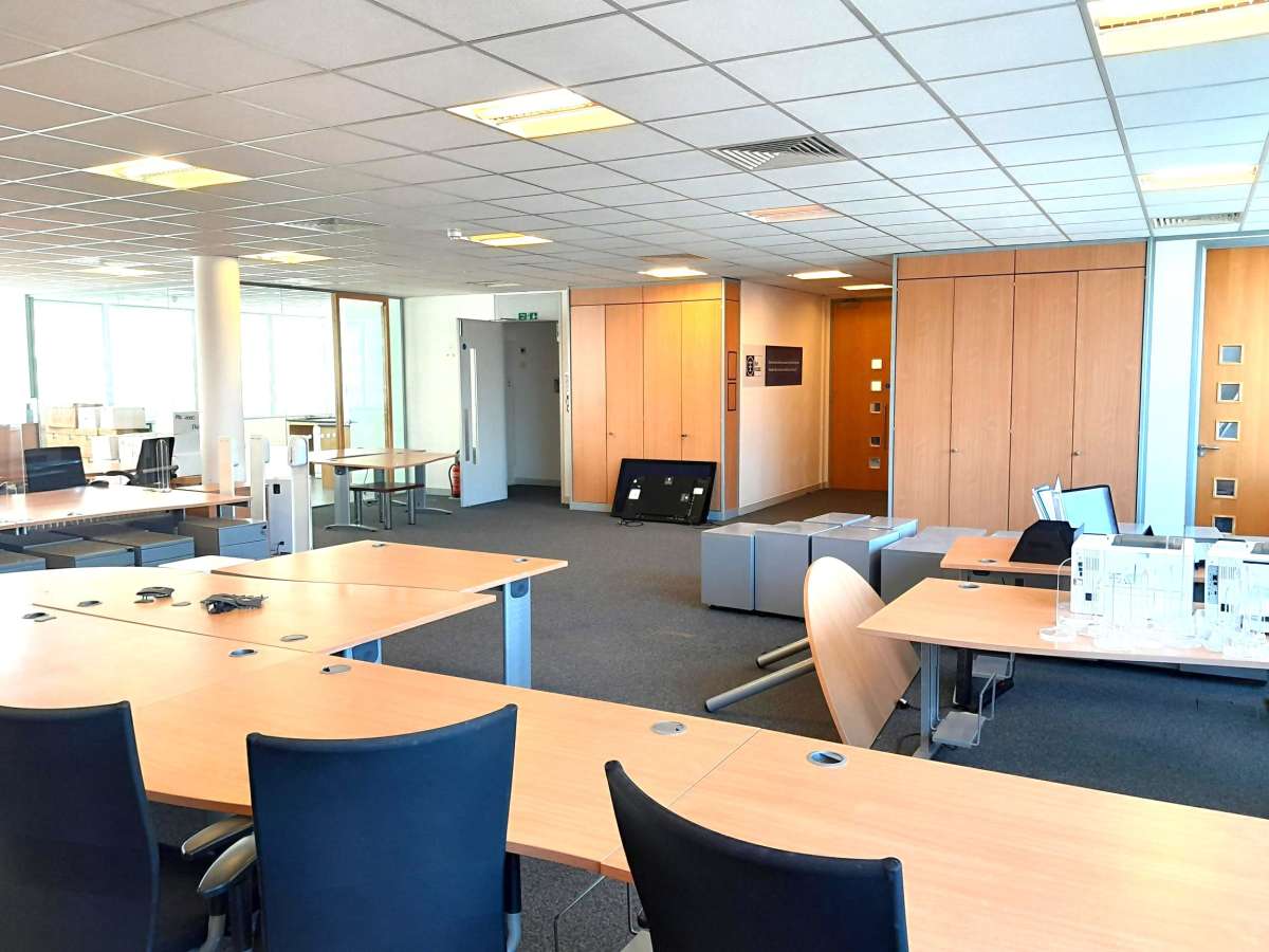 Office in Ashford - photo 4