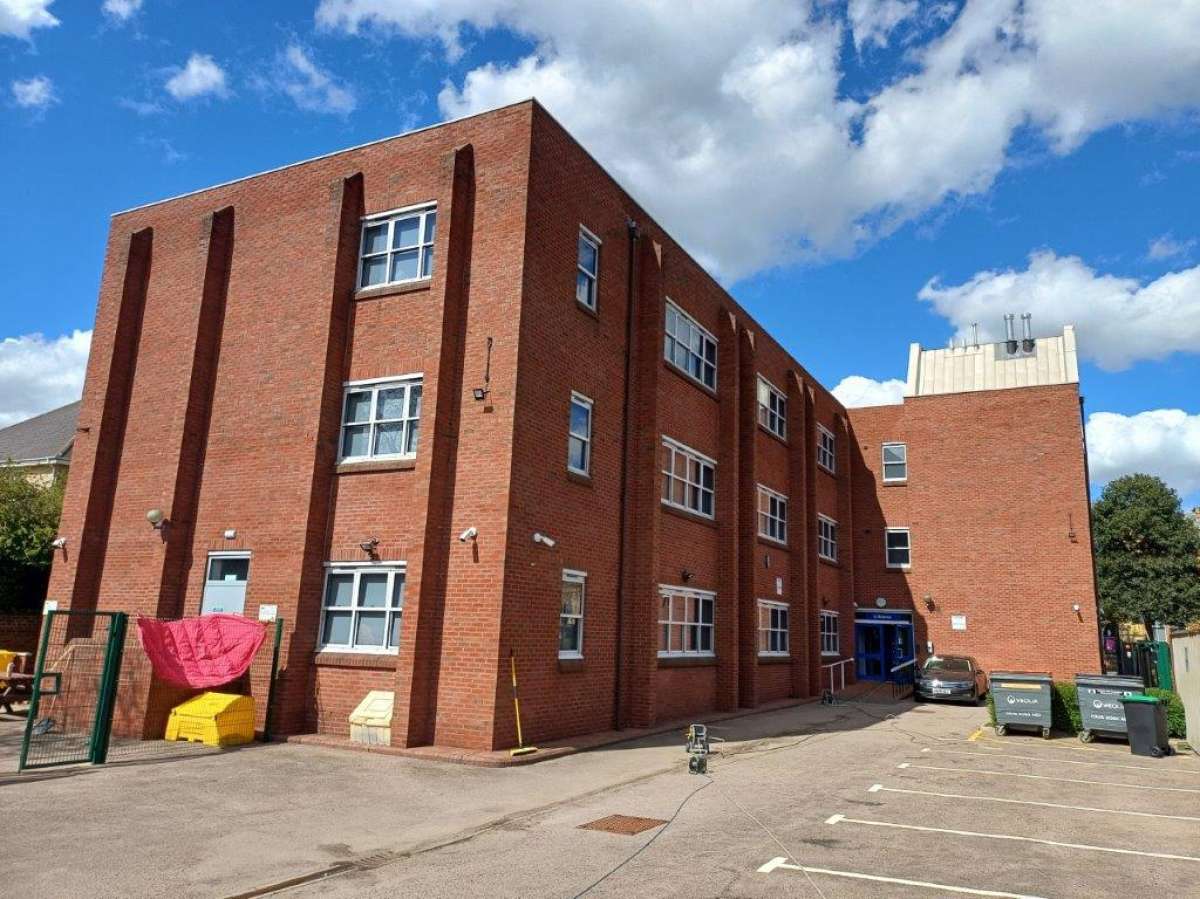 Office in Northampton - photo 4