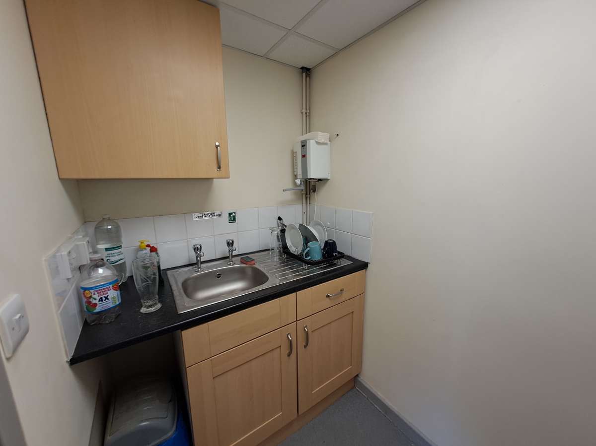 Office in Redruth - photo 3