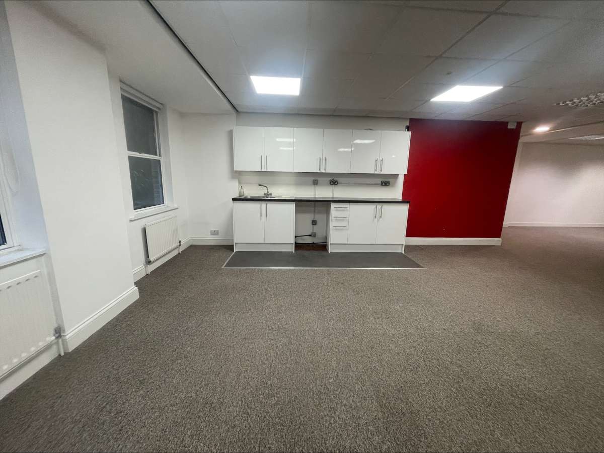 Office in Brighton - photo 4
