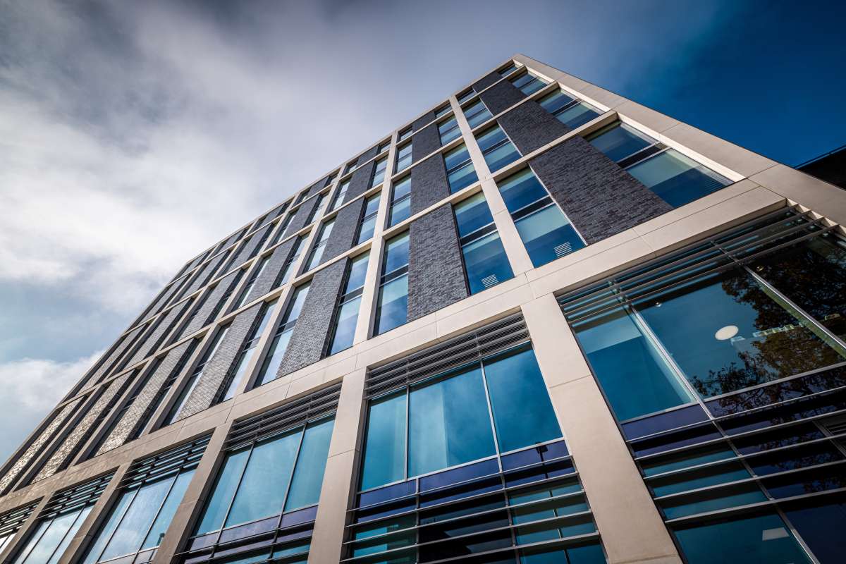 Office in Crawley - photo 4