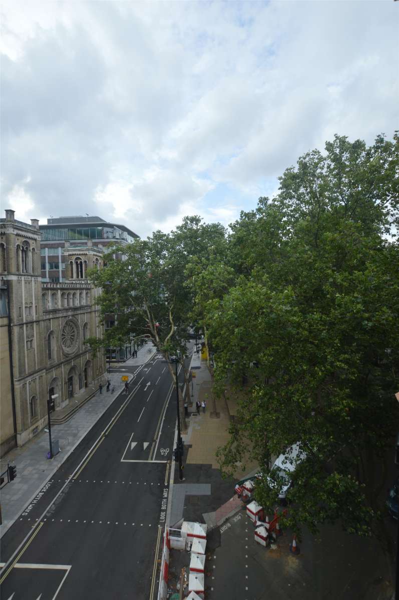 Office in London - photo 4