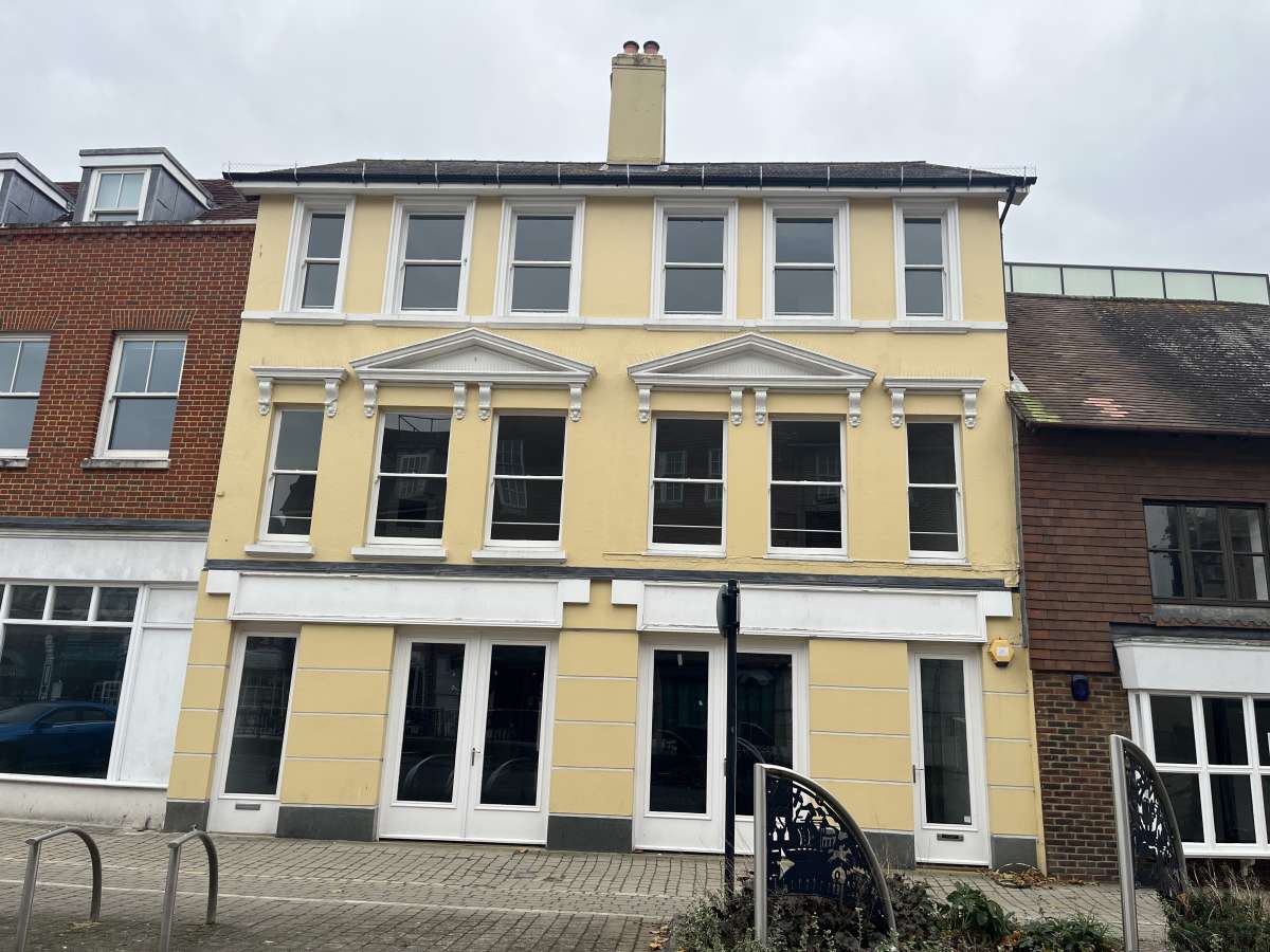 Office in Crawley - photo 3