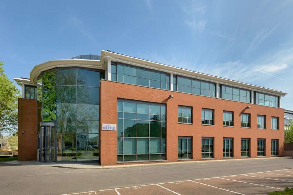 Office in Bracknell - photo 2