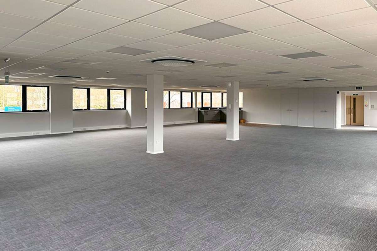 Office in Reading - photo 3