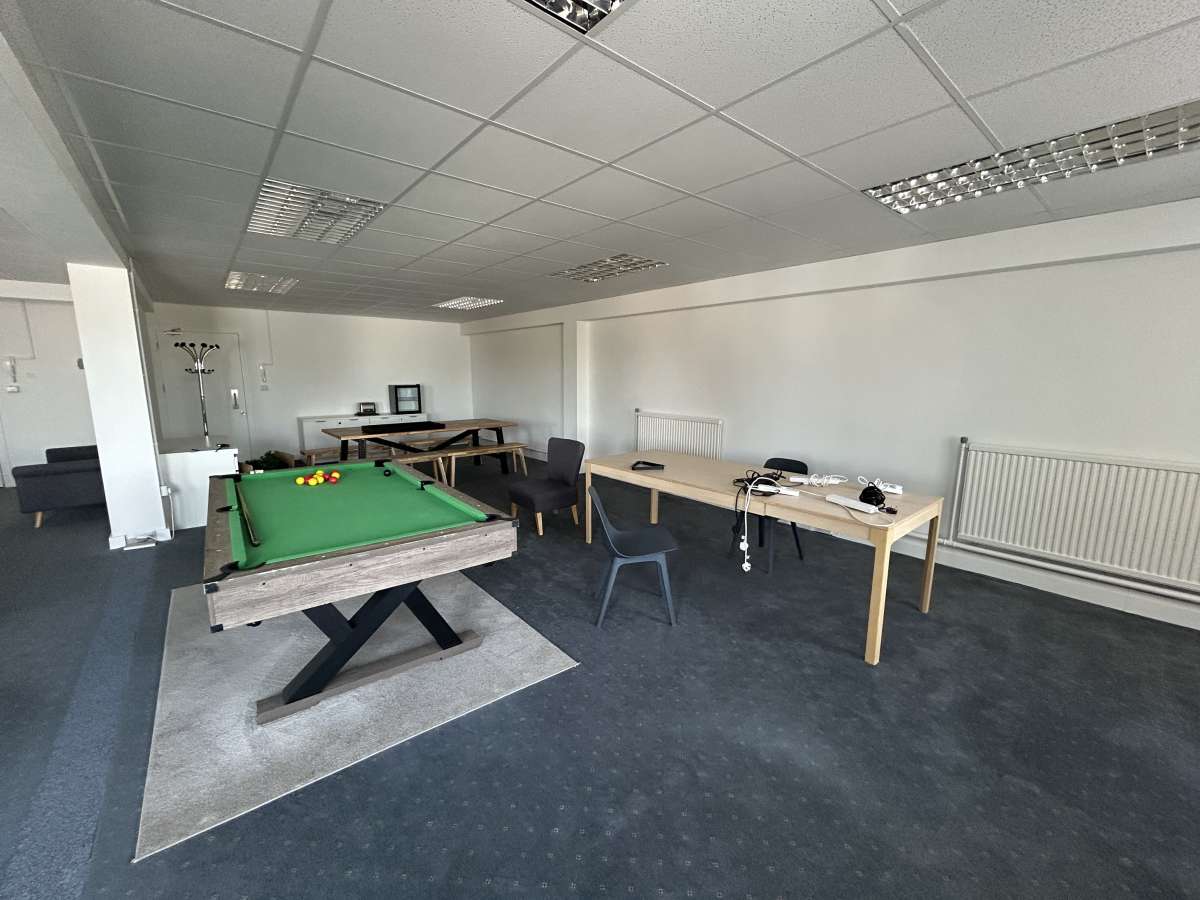 Office in Cheadle - photo 3