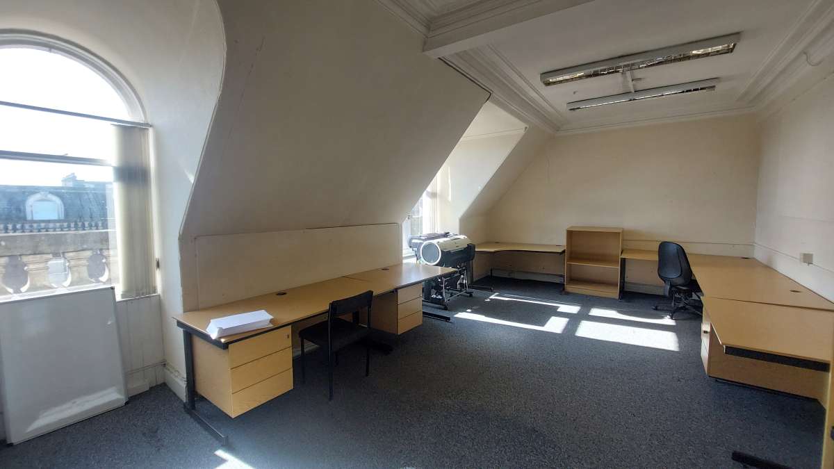 Office in Dundee - photo 3