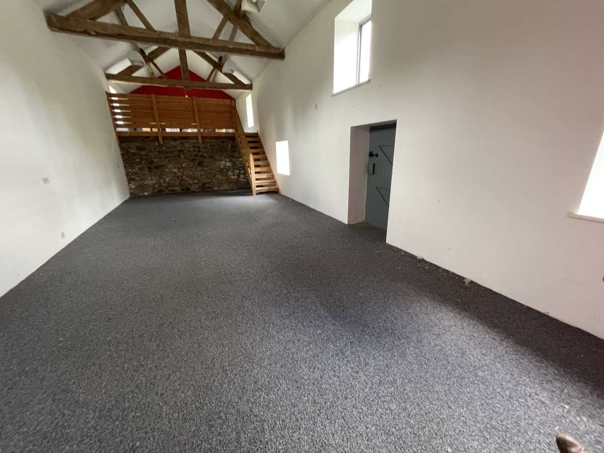 Office in Mold - photo 4