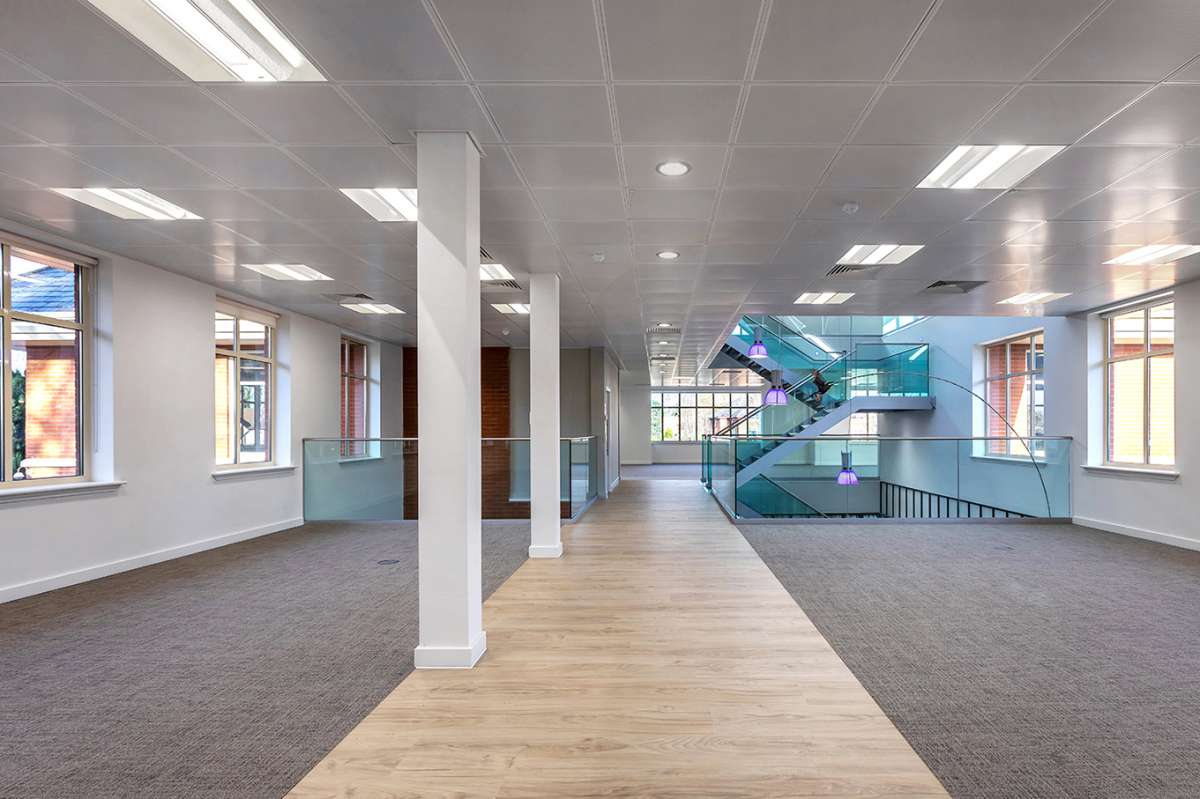 Office in Twyford - photo 3