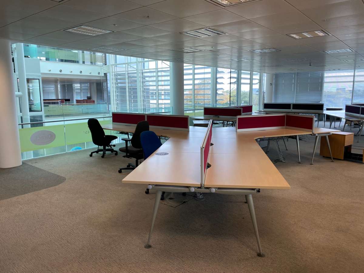 Office in Swindon - photo 2