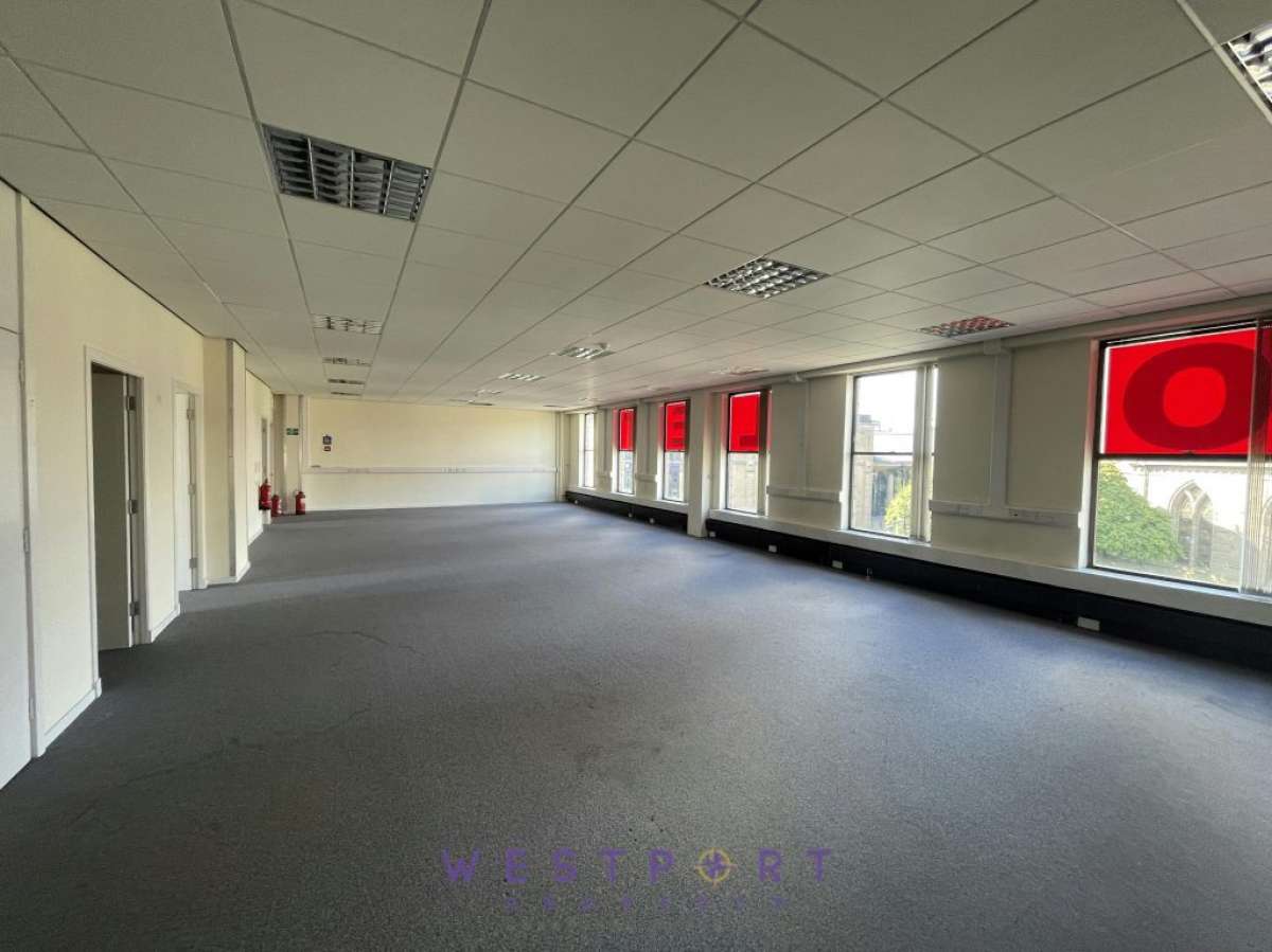 Office in Dundee - photo 3