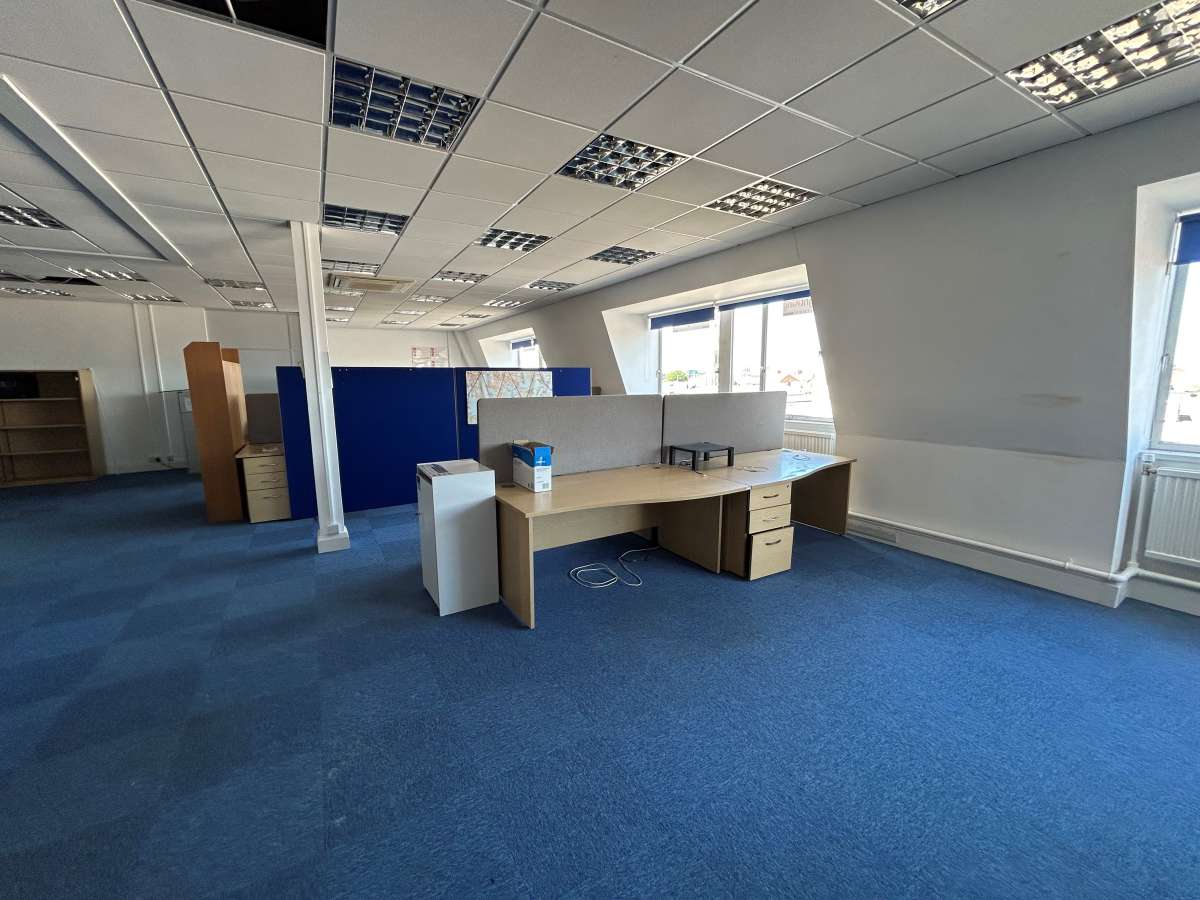 Office in Leicester - photo 3
