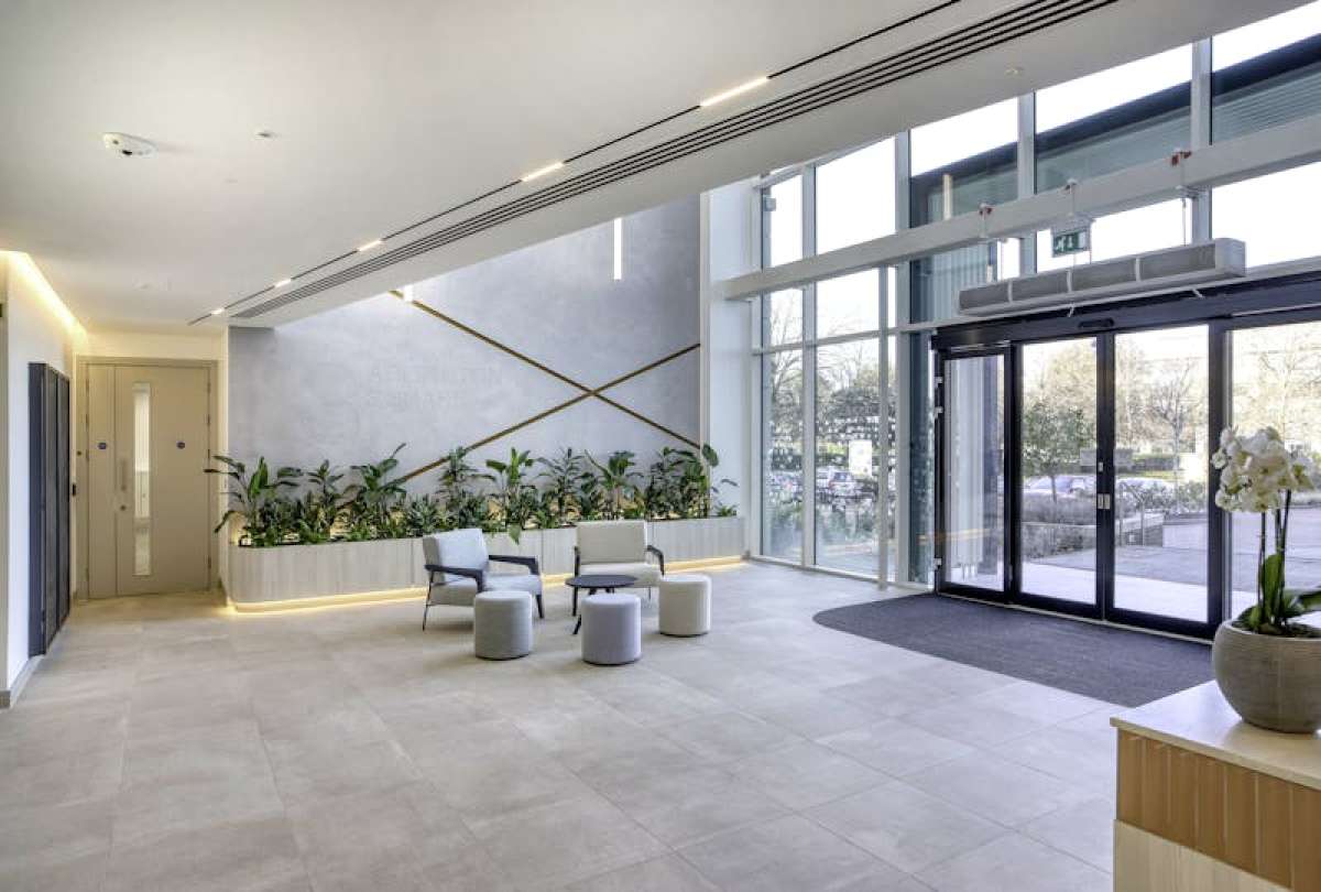 Office in Bracknell - photo 4