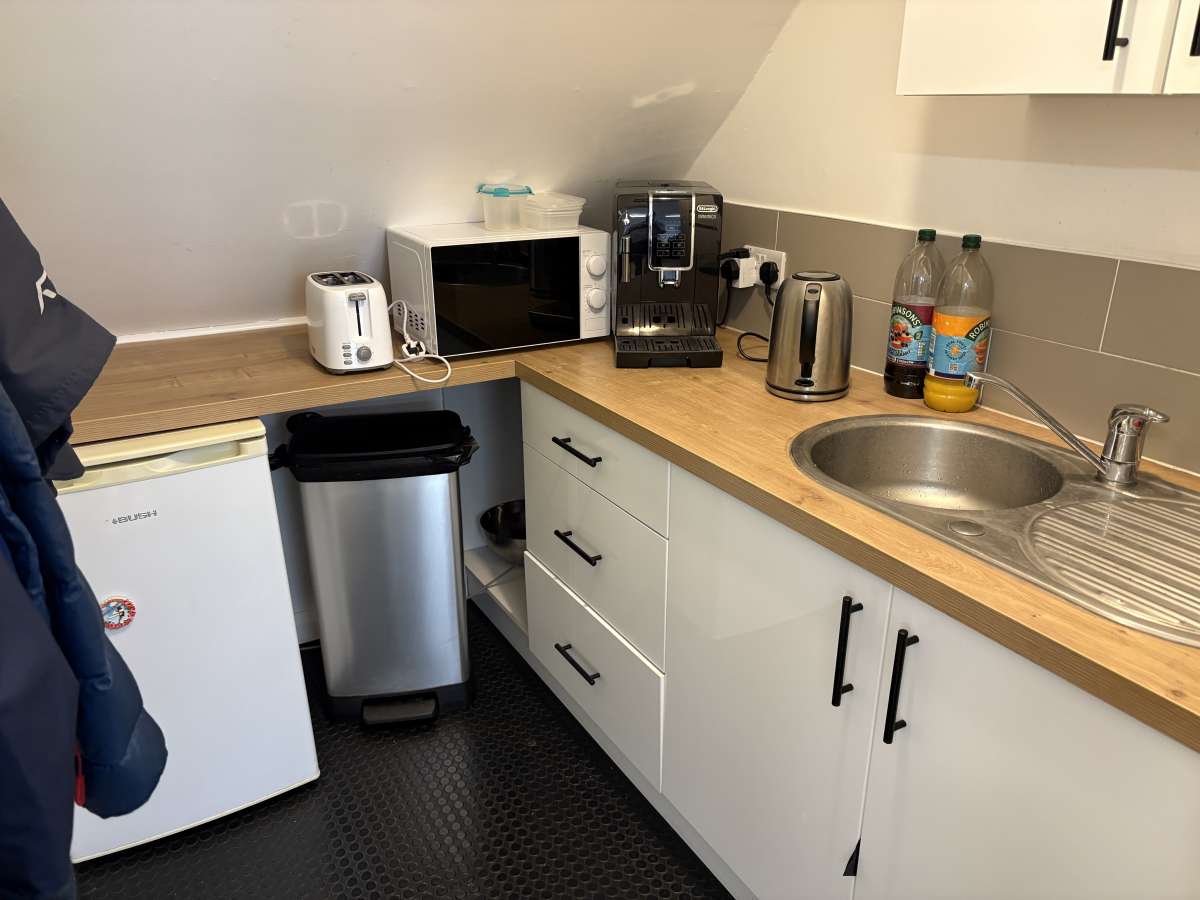 Office in Southampton - photo 3