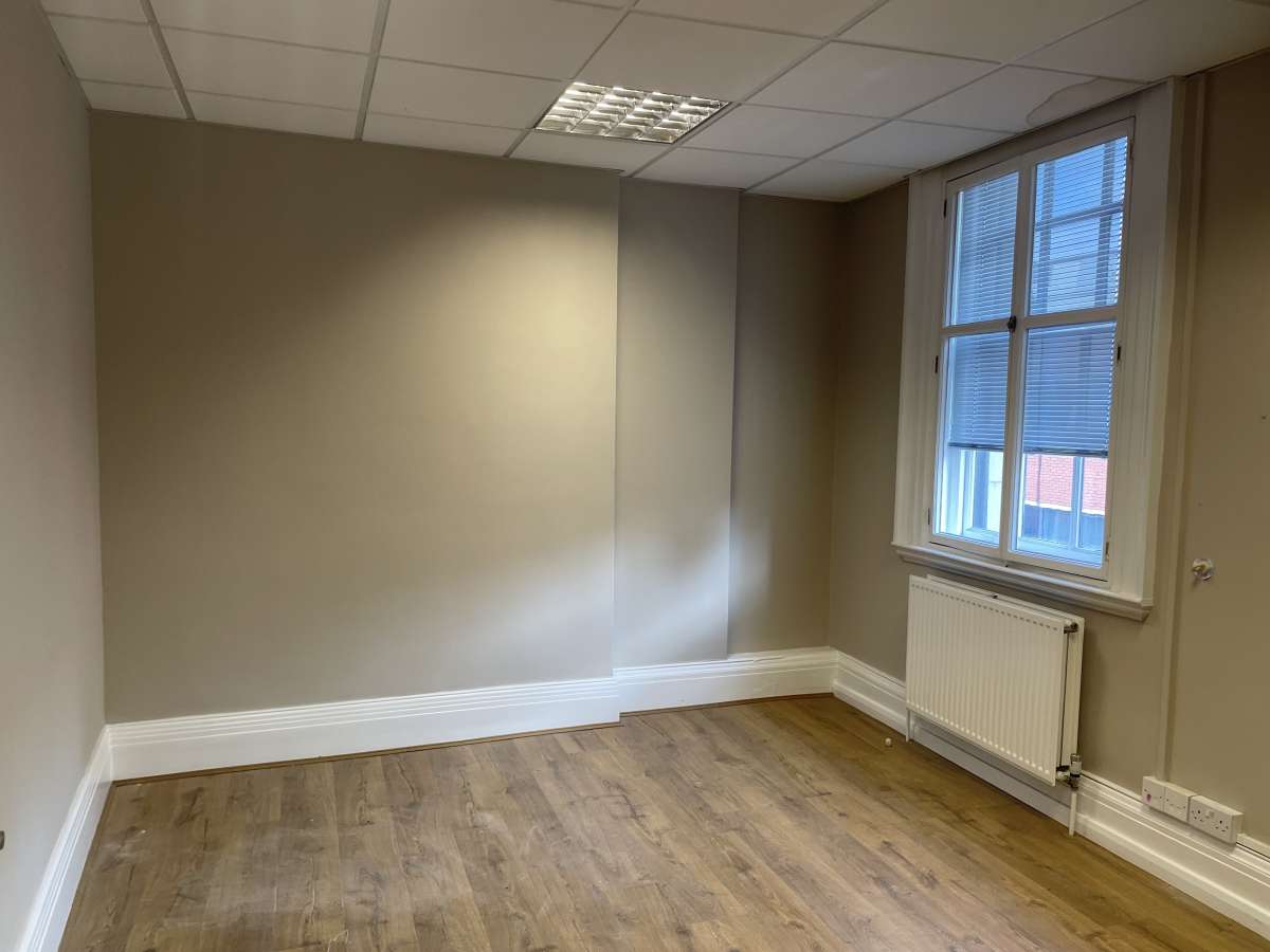 Office in Manchester - photo 4