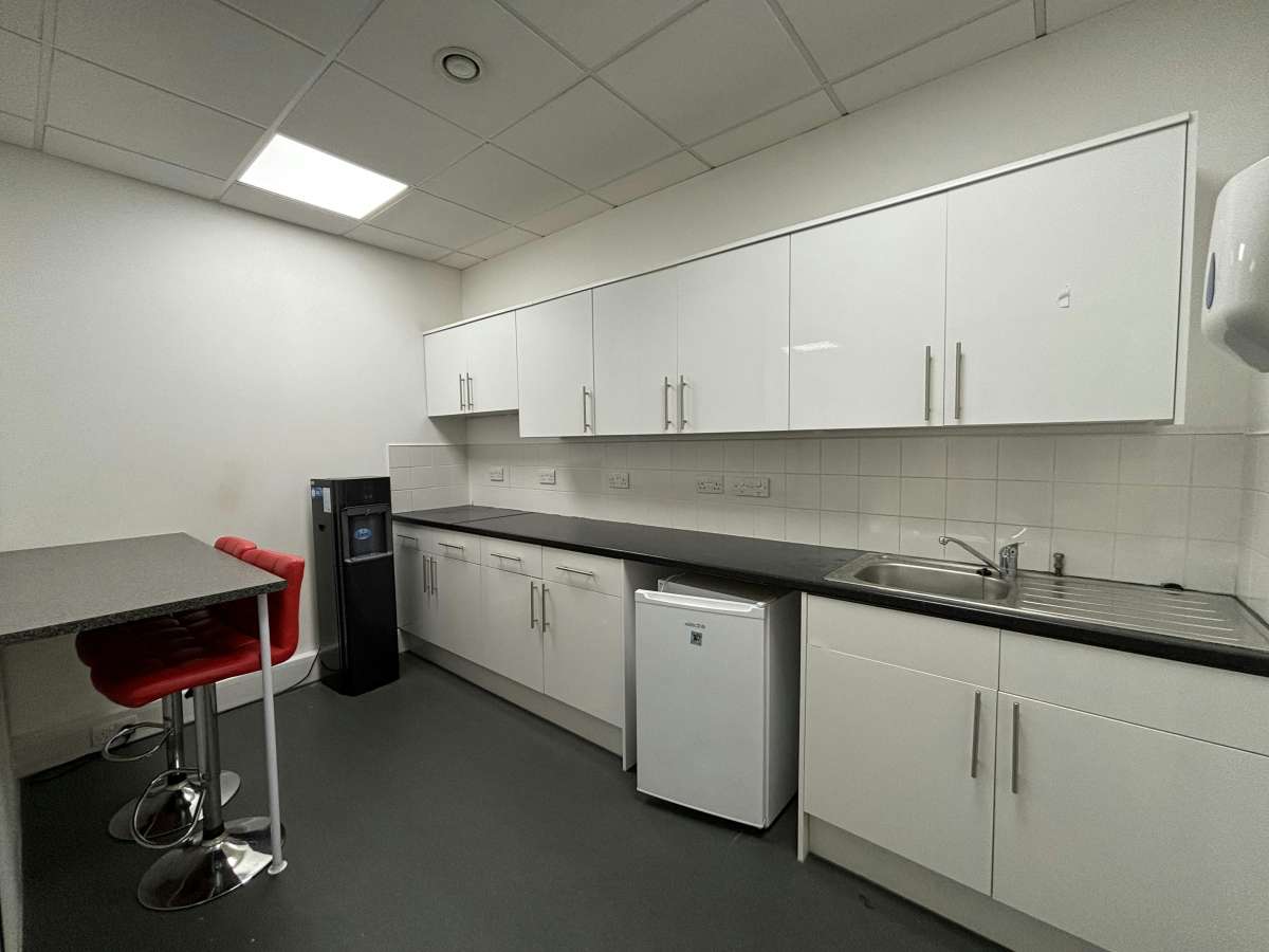 Office in Portsmouth - photo 3