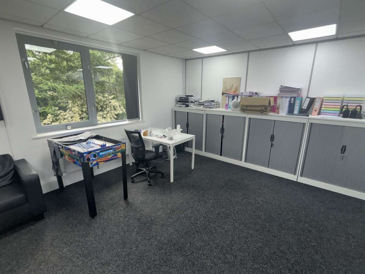 Office in Leeds - photo 4