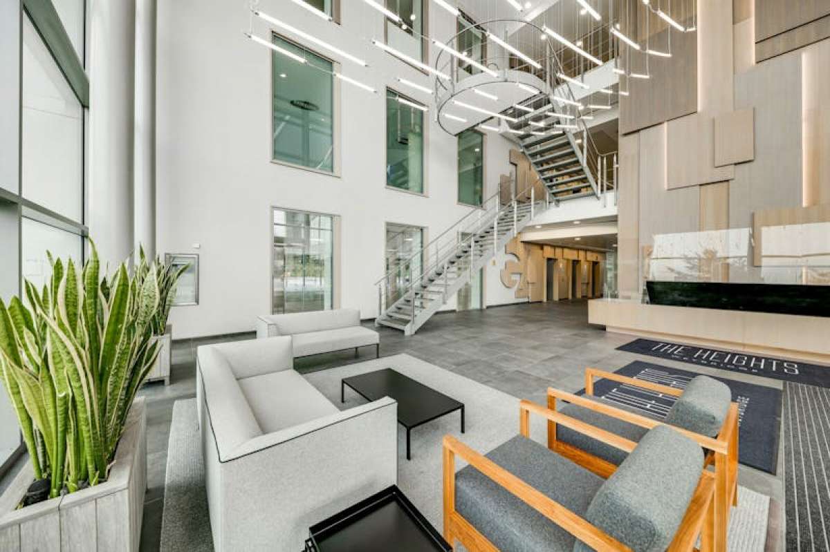 Office in Weybridge - photo 2