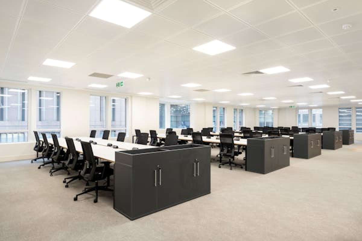 Office in London - photo 2