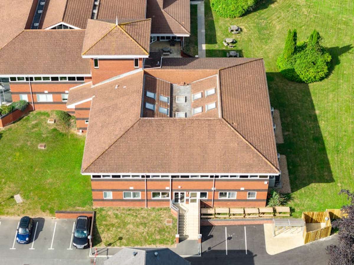 Office in Fareham - photo 2