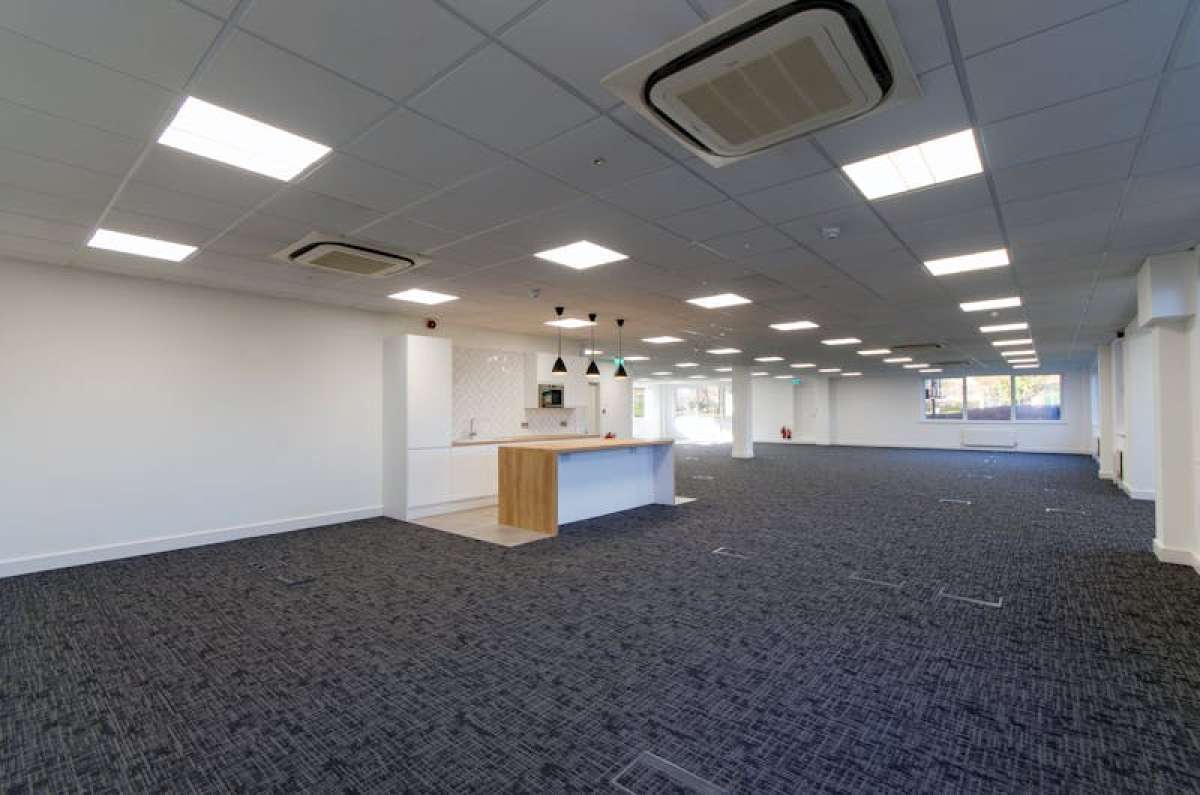 Office in Southampton - photo 3