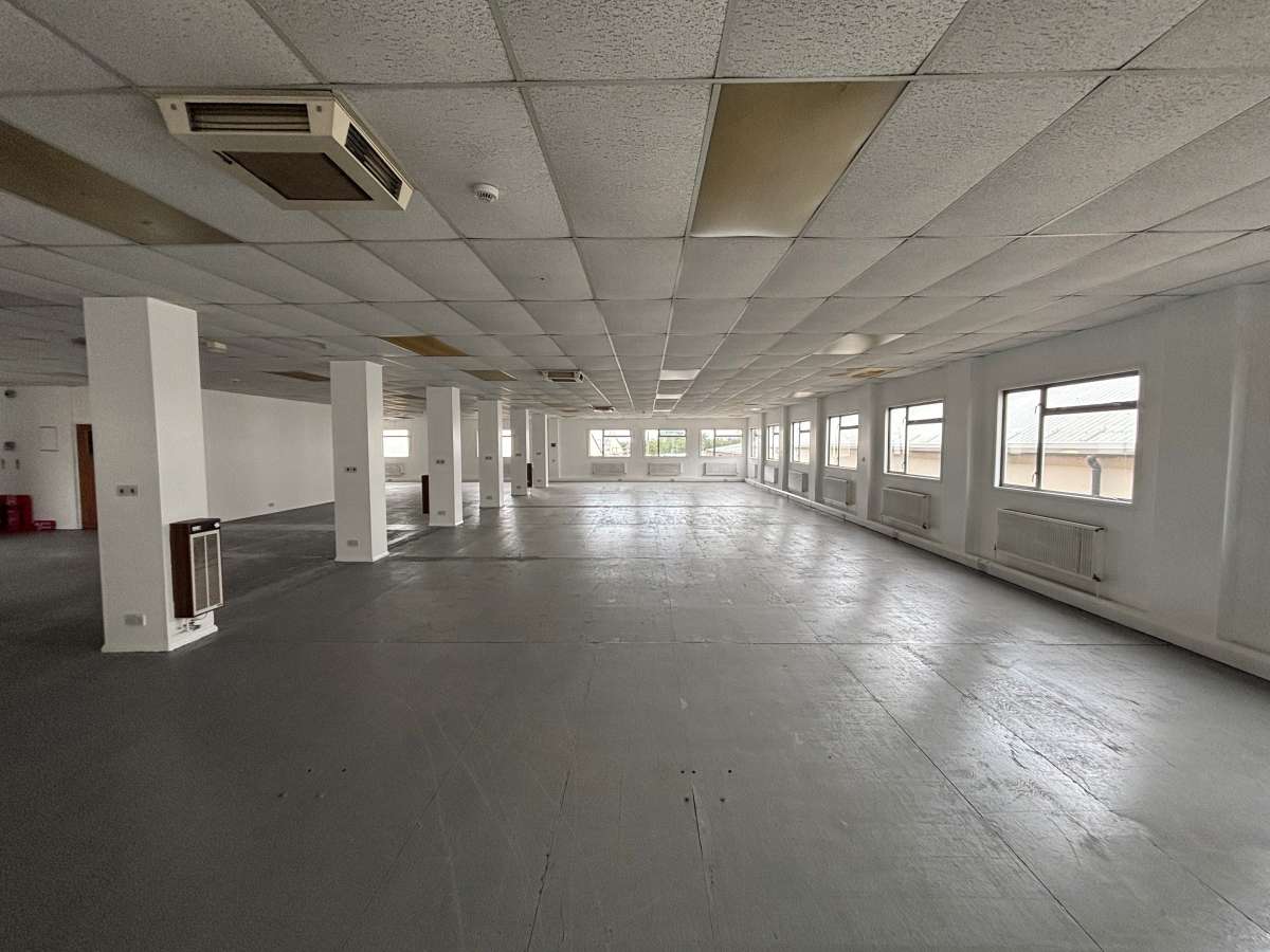 Office in Loughborough - photo 2