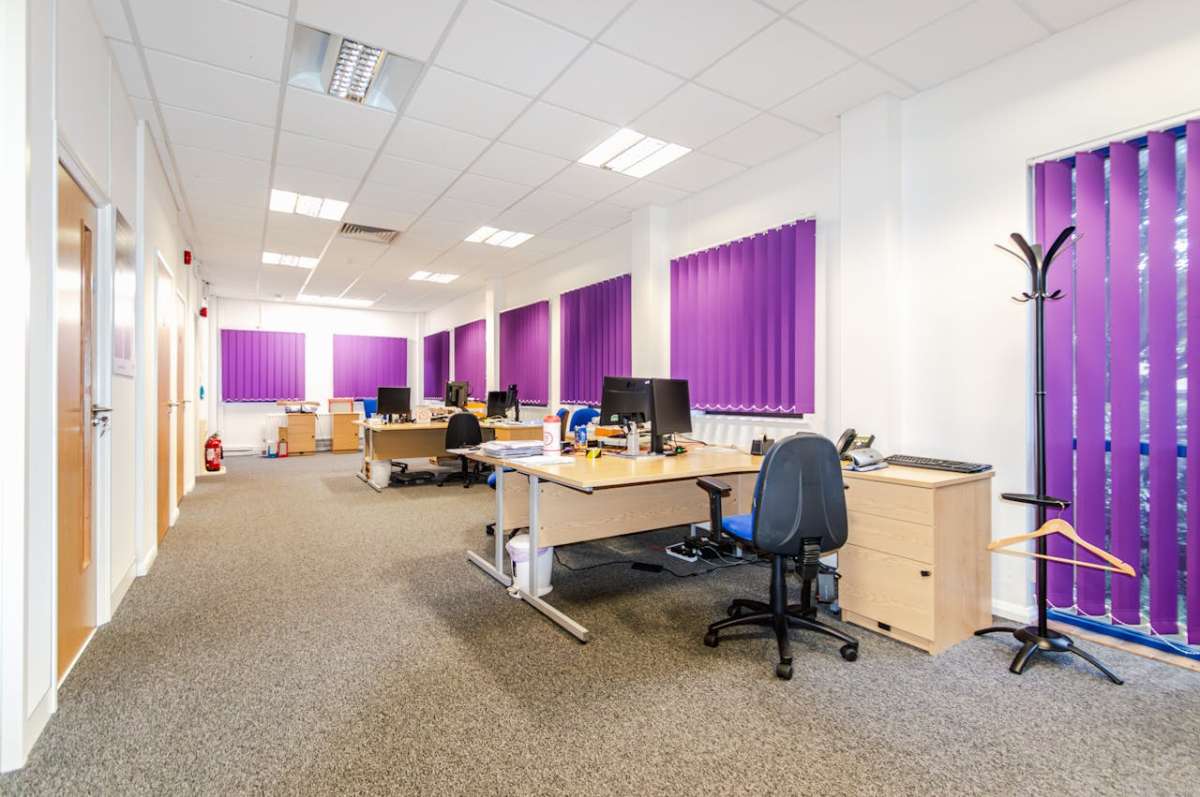 Office in Poole - photo 3