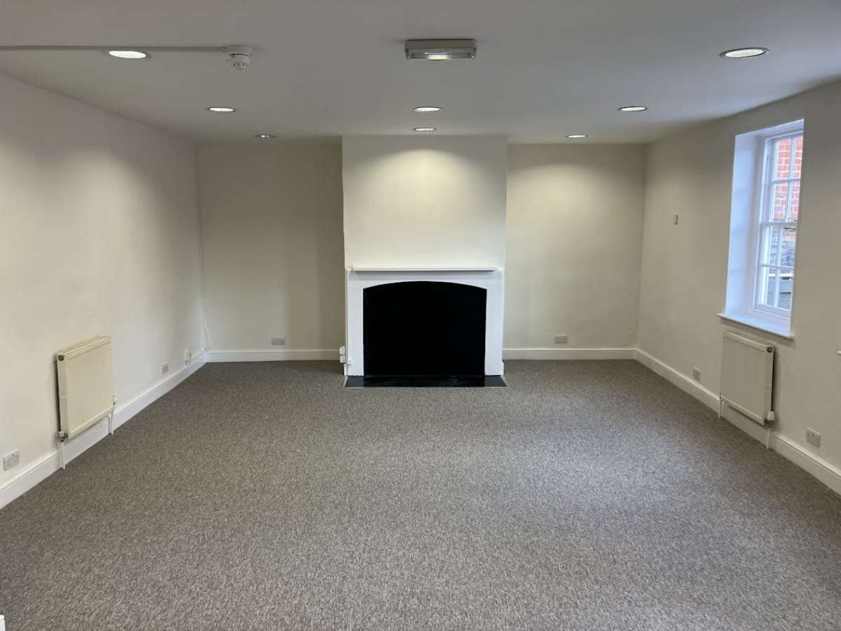 Office in Winchester - photo 4