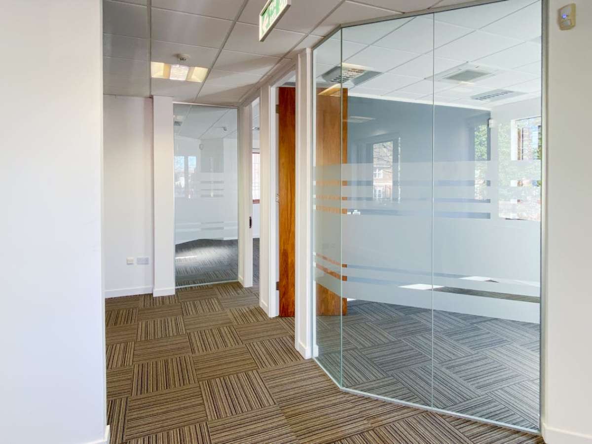 Office in Winchester - photo 3