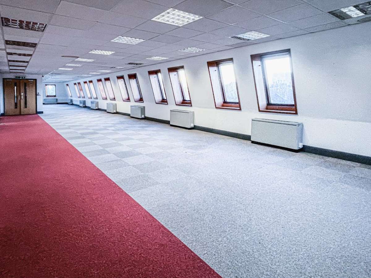 Office in Southampton - photo 3