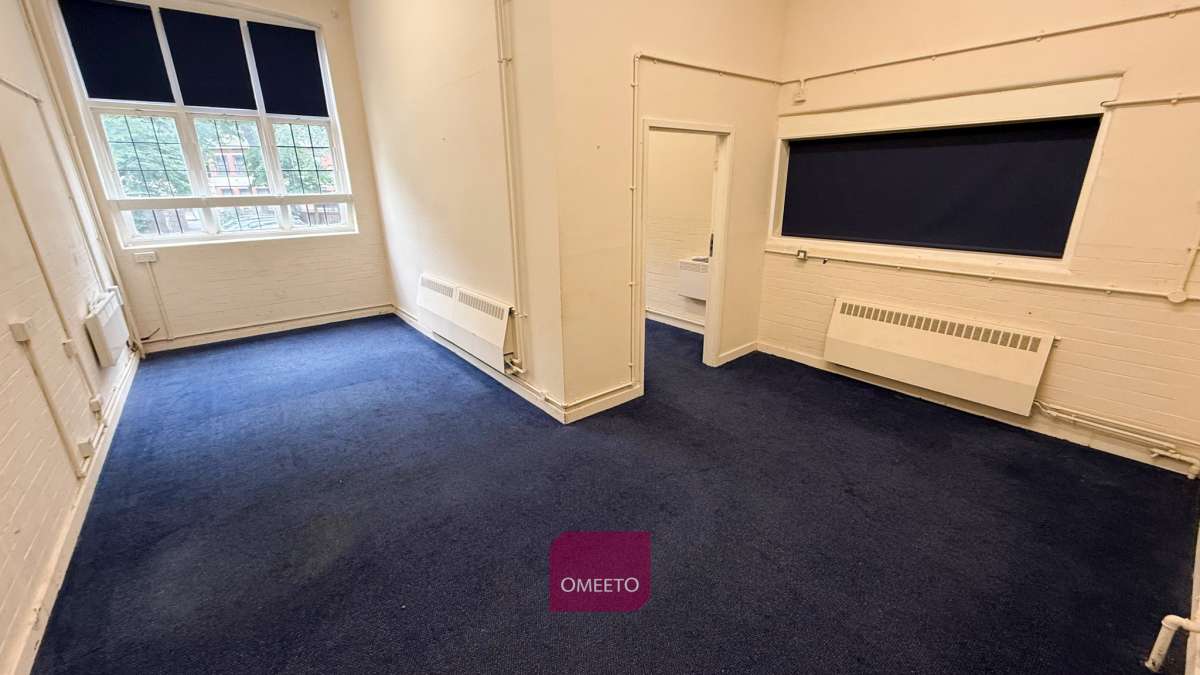 Office in Nottingham - photo 2