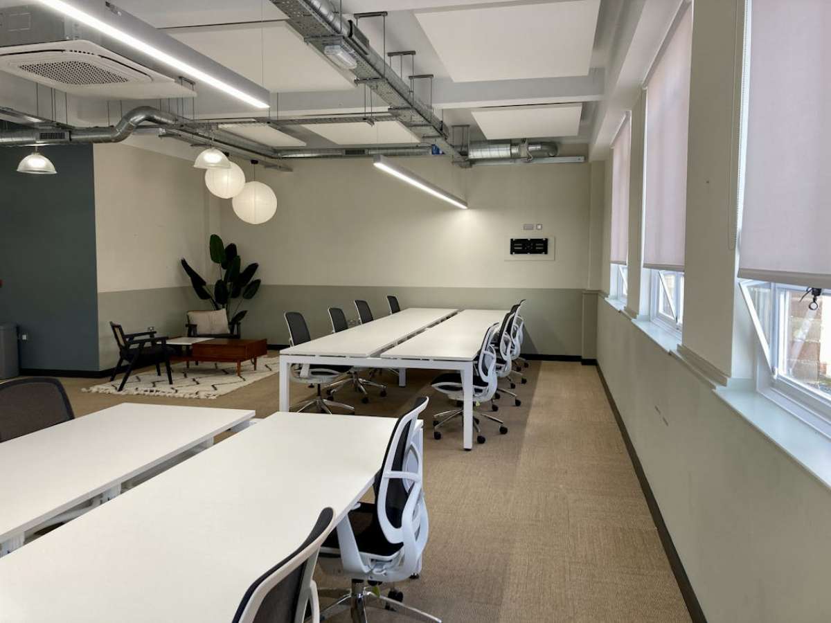 Office in Bournemouth - photo 2