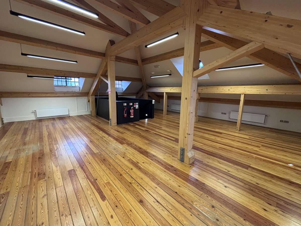 Office in Leicester - photo 3