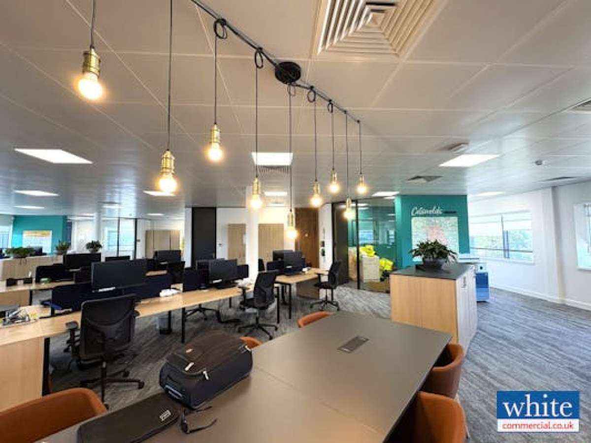 Office in Kidlington - photo 3