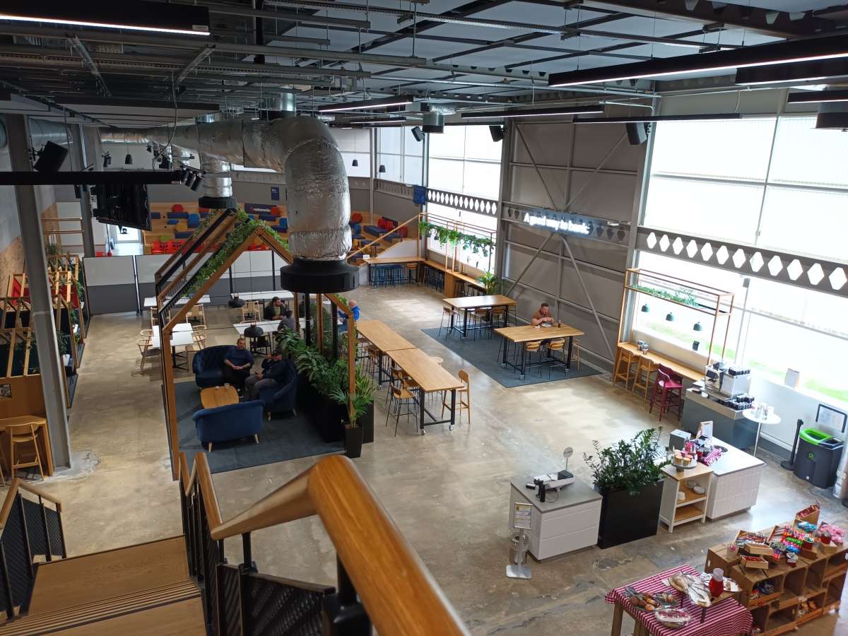 Office in Swindon - photo 2