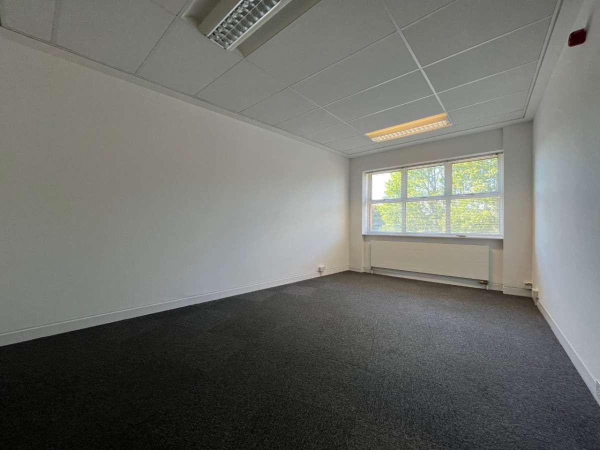 Office in Colchester - photo 4