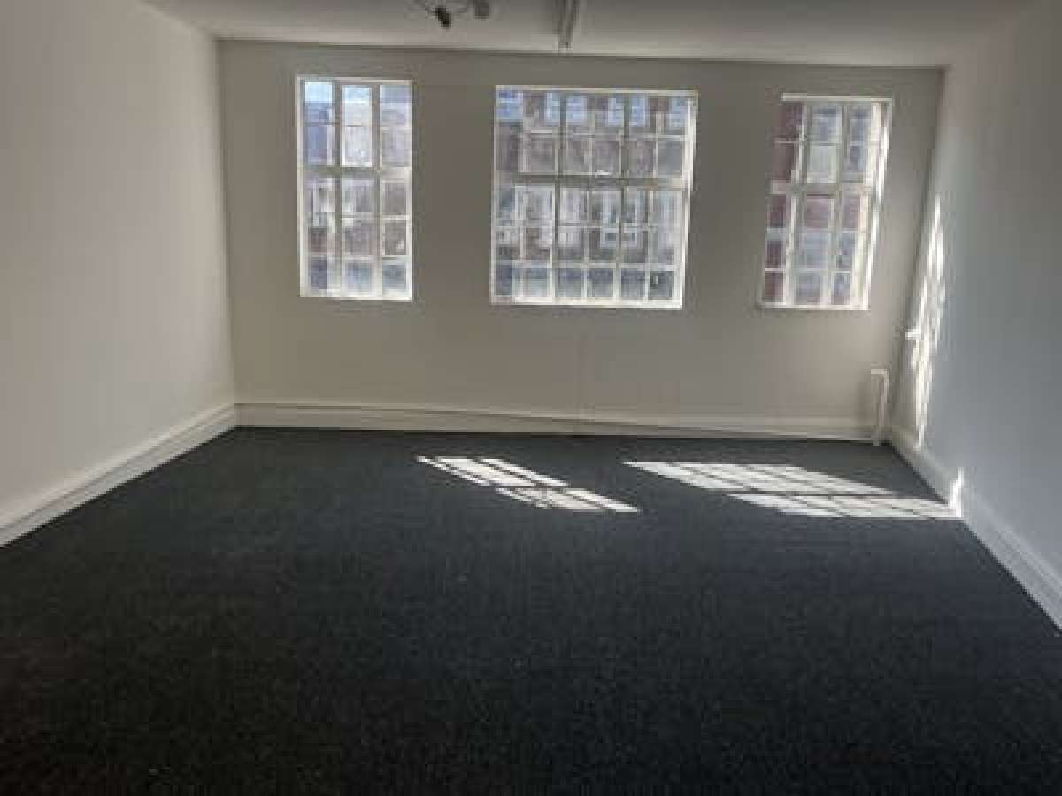 Office in Lewisham - photo 3