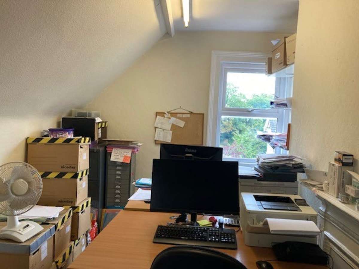 Office in Camberley - photo 2